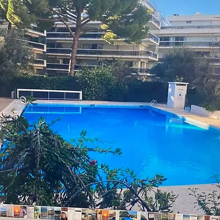 En Classe 2 Etoiles Au Bord De 4 Couchages Avec Lit Superpose Et Au Salon Un Canape Convertible Et Piscine A 300 M Des Transports Communs,gare Ferroviaire,commerces Et Plages Антиб