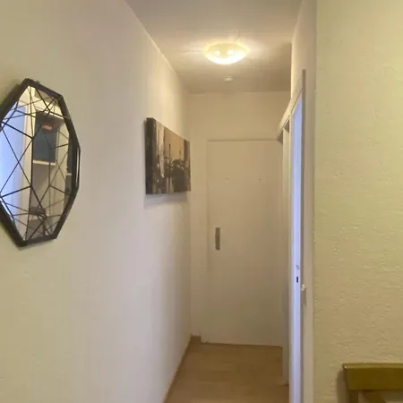 En Classe 2 Etoiles Au Bord De 4 Couchages Avec Lit Superpose Et Au Salon Un Canape Convertible Et Piscine A 300 M Des Transports Communs,gare Ferroviaire,commerces Et Plages *